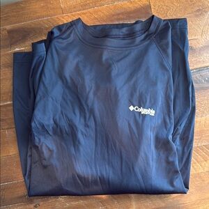 Men’s Columbia Dark Blue Performance Long Sleeve T Shirt XL